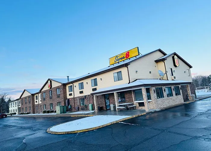 Super 8 By Wyndham Imlay City