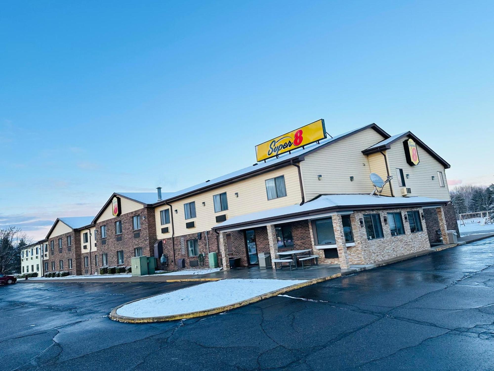 Super 8 By Wyndham Imlay Imlay City