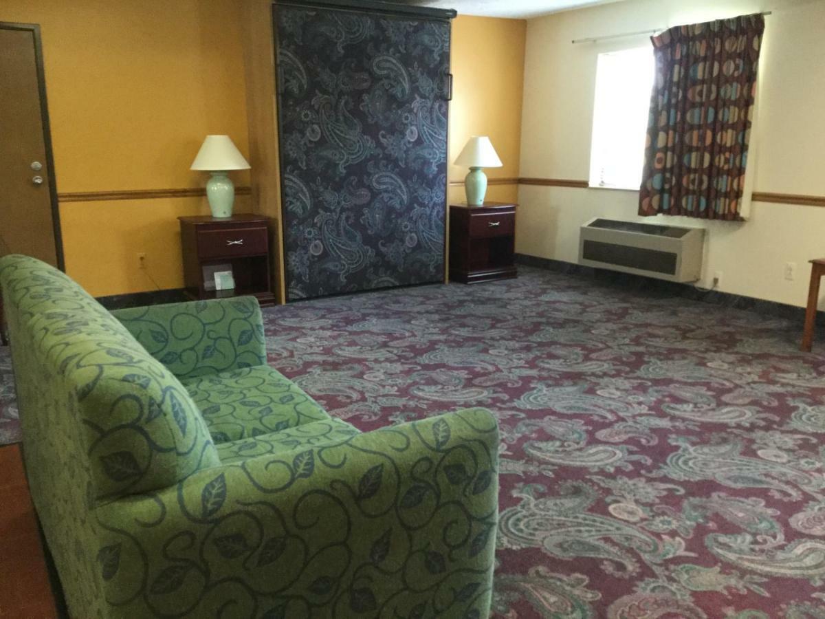 Super 8 By Wyndham Imlay Imlay City